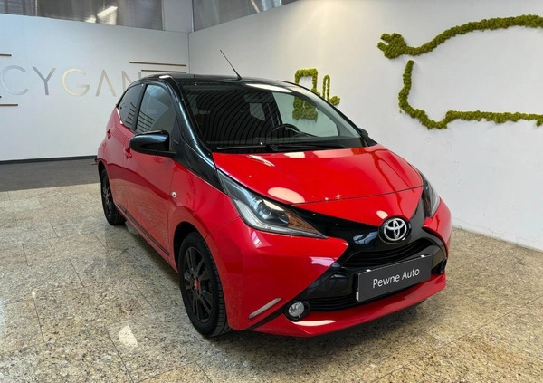 Toyota Aygo cena 41500 przebieg: 84158, rok produkcji 2017 z Białobrzegi małe 56